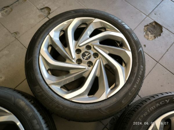 DS DS 7 205 / 55 / R19 / 5×108 / 7,5J / ET38 Alufelni Szett Gumival