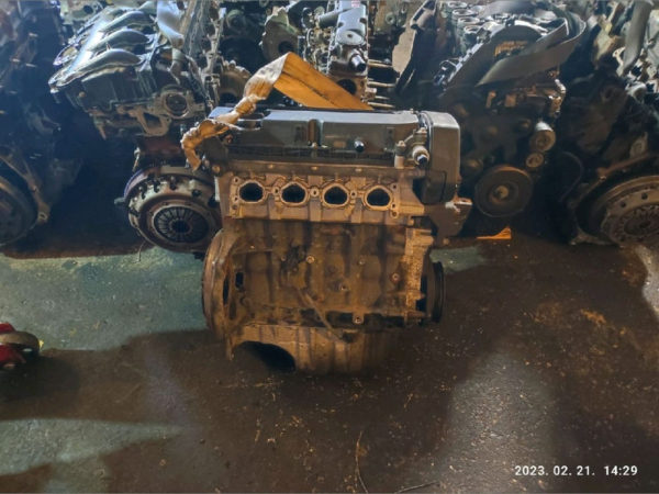 Alfa Romeo 159 (939A4.000) motor, fűzött blokk hengerfejjel