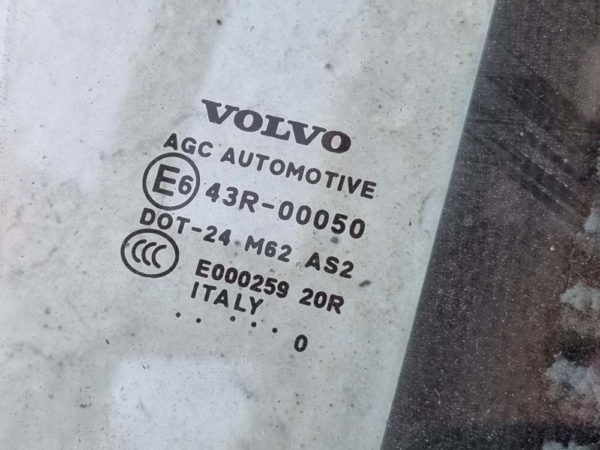 Volvo C30 jobb első ajtóüveg