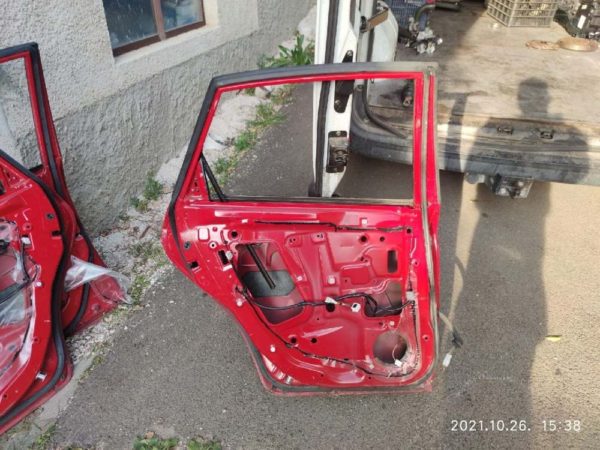 Subaru Impreza bal hátsó ajtó