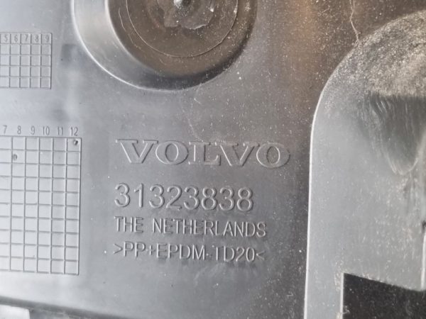 VOLVO S60 II Jobb hátsó Lökhárító Tartó (Műanyag)