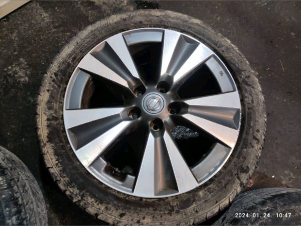 NISSAN PULSAR R17 / 5×114,3 / 8,5J / ET45 Alufelni Szett