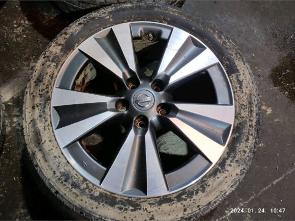 NISSAN PULSAR R17 / 5×114,3 / 8,5J / ET45 Alufelni Szett