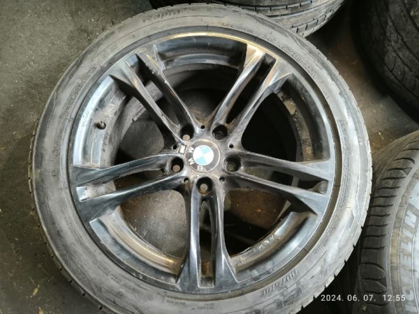 BMW 5 (F10, F18) 245 / 45 / R18 / 5×120 / 8,0J / ET30 Alufelni Szett Gumival