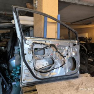 TOYOTA AVENSIS T27 Bal első Ajtó (Üres lemez)