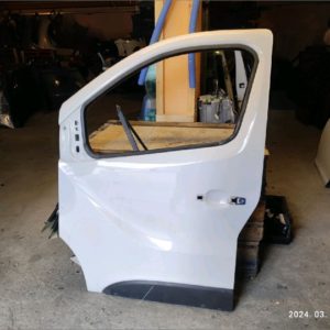 RENAULT TRAFIC III Bal első Ajtó (Üres lemez)